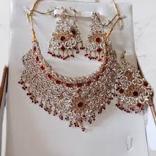 Artificial jewelry